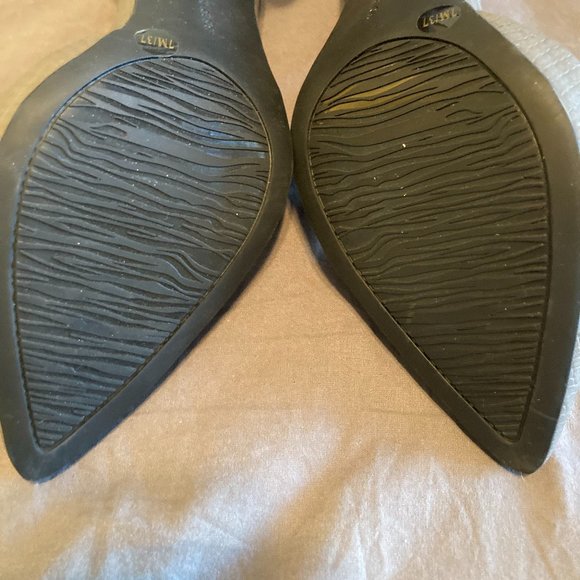 BCBG Generations Low Heel Pump (7N) - Picture 3 of 6